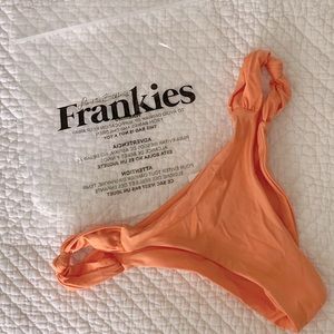 NEW Frankie’s Bikinis Malibu Mango Bottoms Small